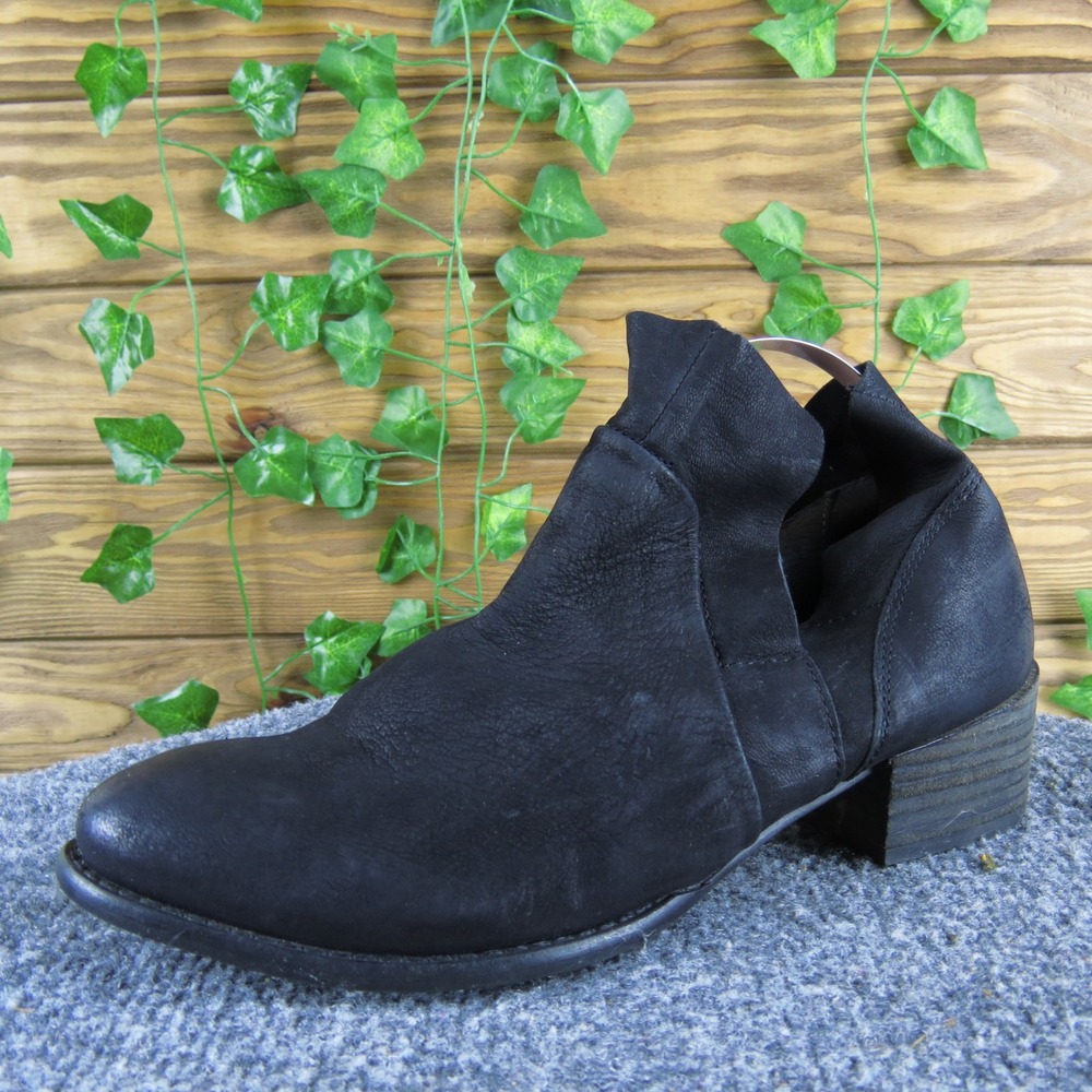 Seychelles Women's 6.5‎ Black Leather Ankle Boots Low Heel Zip Western Stylish